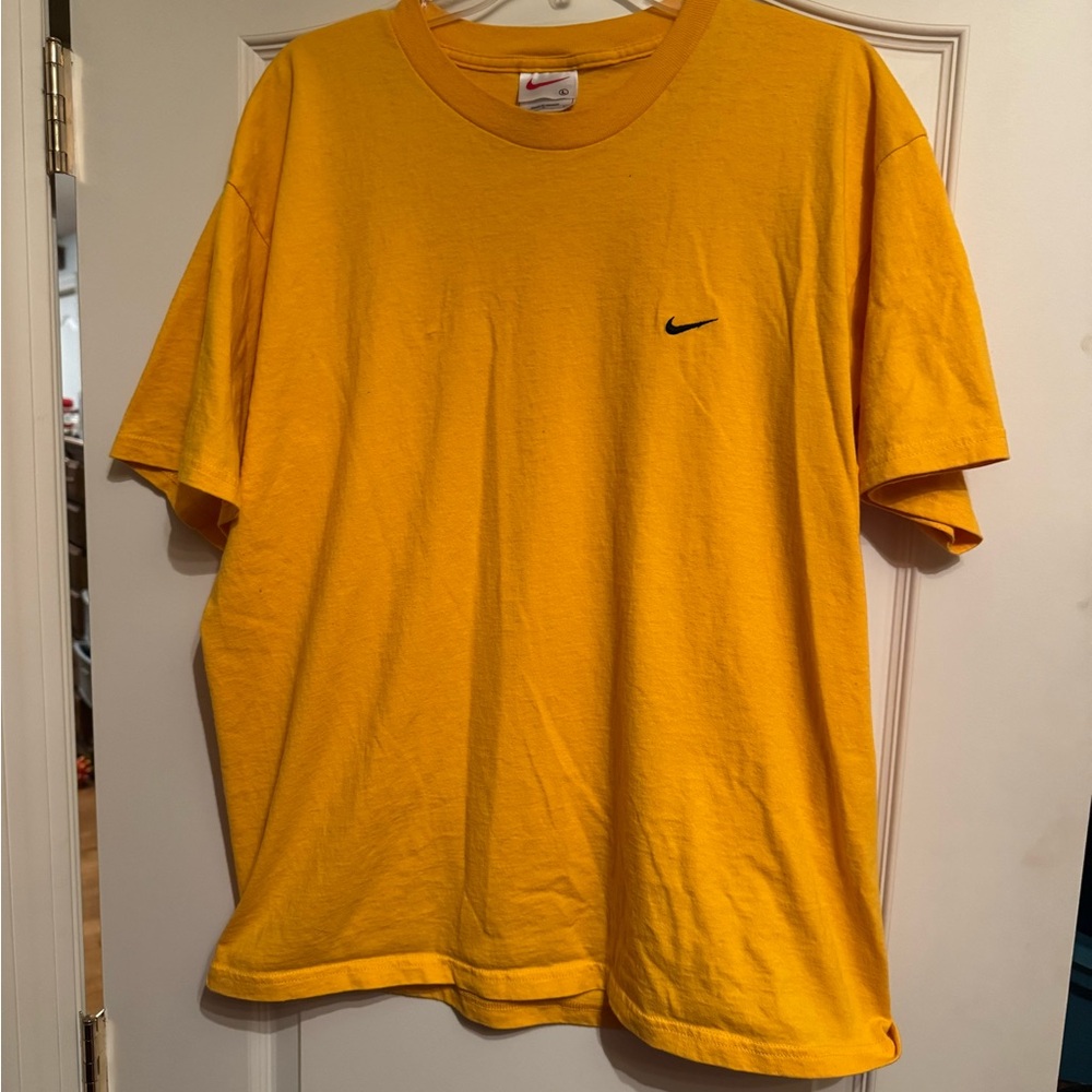 Vintage 90s Nike Embroidered Swoosh Logo Basic Yellow Shirt Size Large